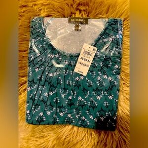 🌟BRAND NEW🌟 Women’s Casual (forestry) Green Shirt